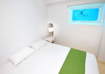 אימרוביגלי Phenix Hotel מראה חיצוני תמונה